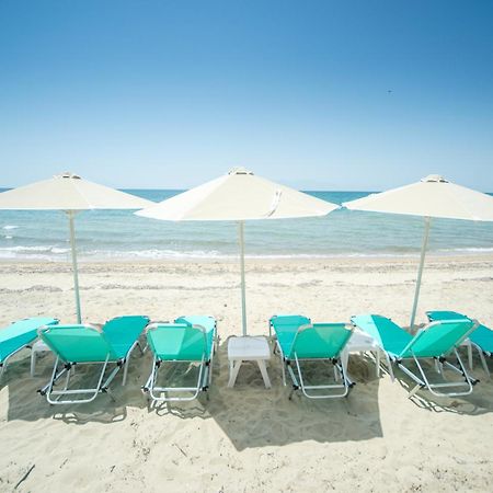 Summerday Villa Private Beach Nea Iraklia Bagian luar foto