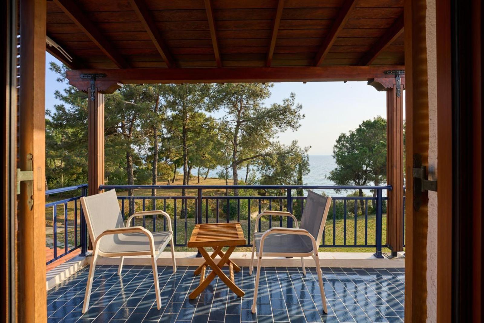 Summerday Villa Private Beach Nea Iraklia Bagian luar foto
